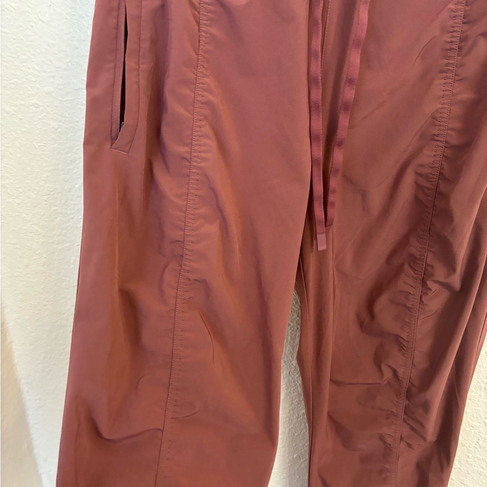 Athleta Altitude Pant in Pink